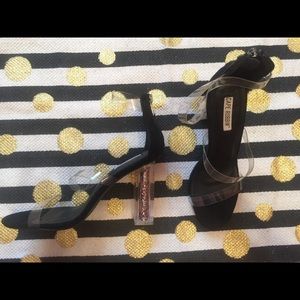 Cape robin glitter heels